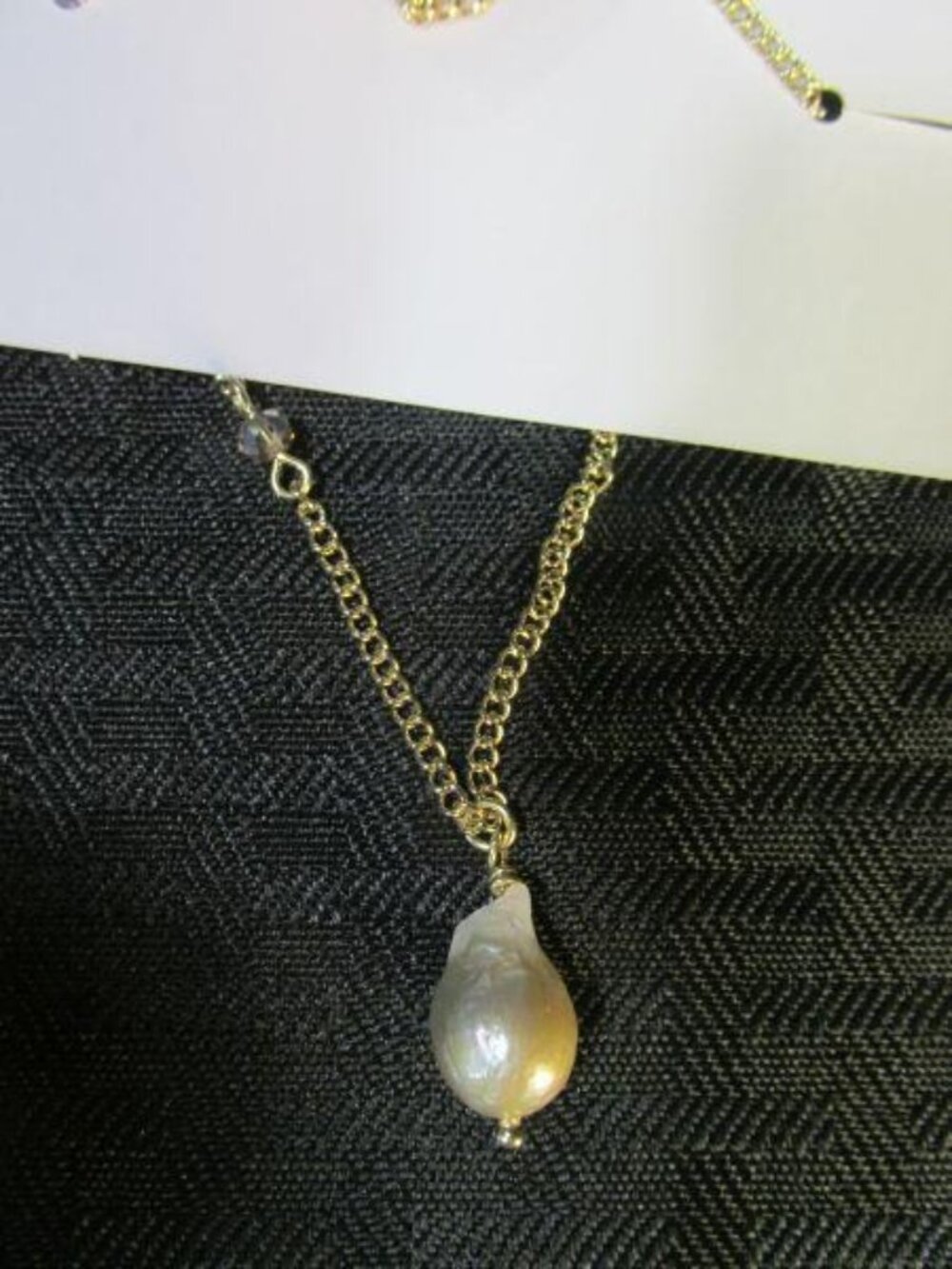 Chicos Faux Pearl Pendant Gold Tone Chain Gift Card Bag New 16" Necklace Gift - Picture 7 of 9